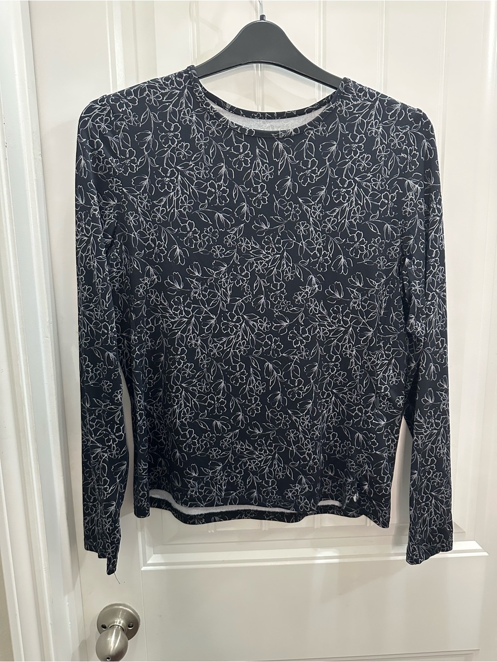 Hang Ten UV protection black print  poly stretch athletic shirt size M